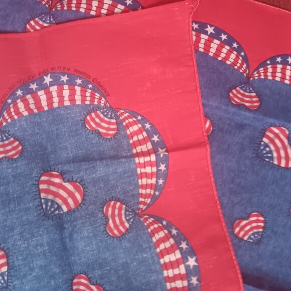 Vintage 22x22" Hanky Bandana 1970's Patriotic American Flag Heart Scarf USA - Picture 3 of 3